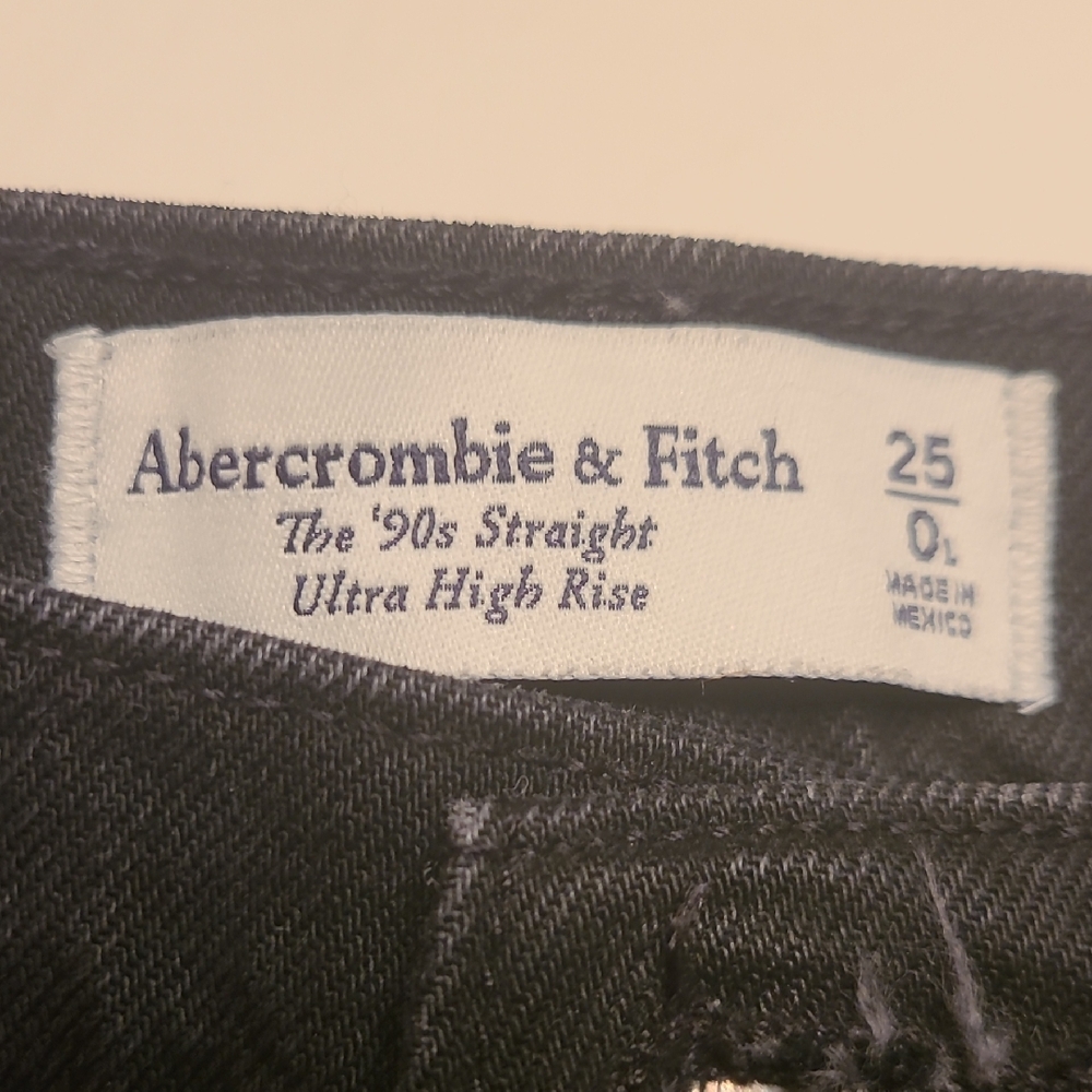 SOLD-Abercrombie & Fitch The 90s Straight Ultra High Rise Jeans Black Raw Hems - Picture 9 of 11